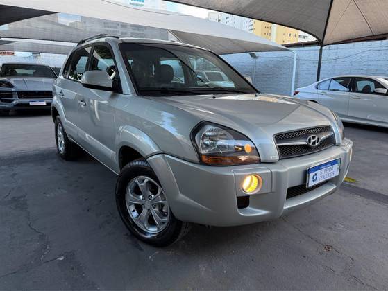 HYUNDAI TUCSON 2.0 MPFI GLS 16V 143CV 2WD GASOLINA 4P AUTOMÁTICO